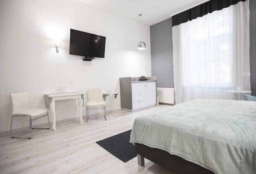 Apartment Center